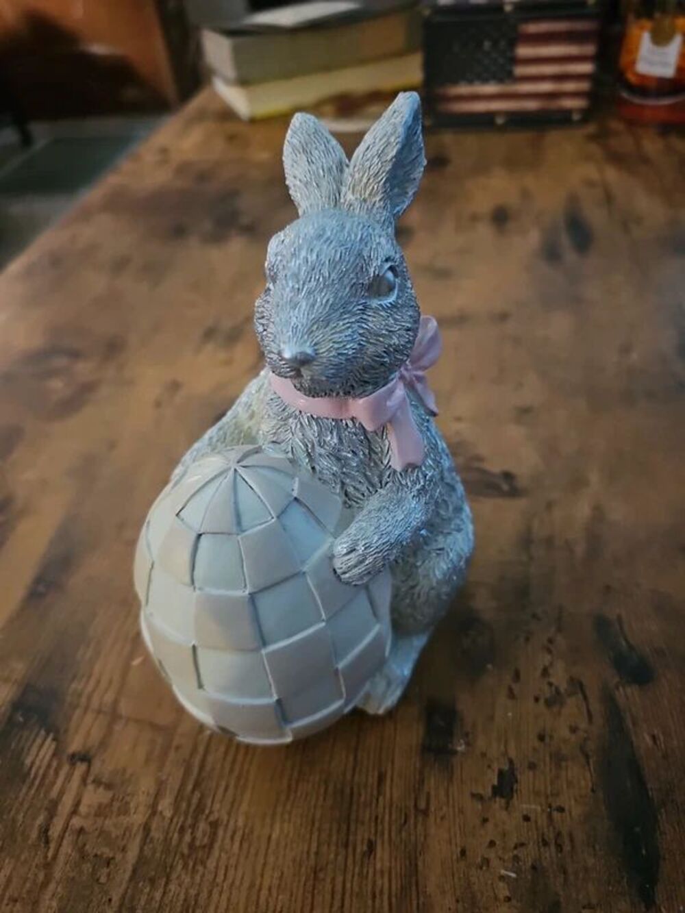 Grey & pink Bunny with Egg 6" x 4.5"